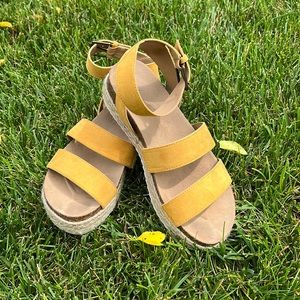 Comfortable yellow platform sandals